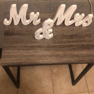 Mr & Mrs wedding signs, wedding decor